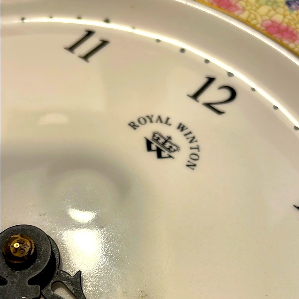 Vintage Royal Winton Floral Wall Clock - Multicolor - Picture 12 of 16